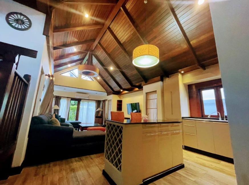 Bali Style Luxury 400sqm Semi-4bed Pool Near & Walking Street * Jomtien Beach