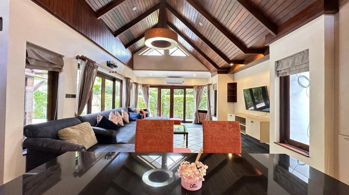 Villa Bali Style Luxury 400sqm Semi-4bed Pool Near & Walking Street Jomtien Beach